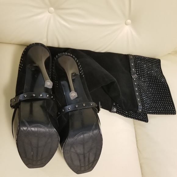 Glossi - Picture 5 of 7